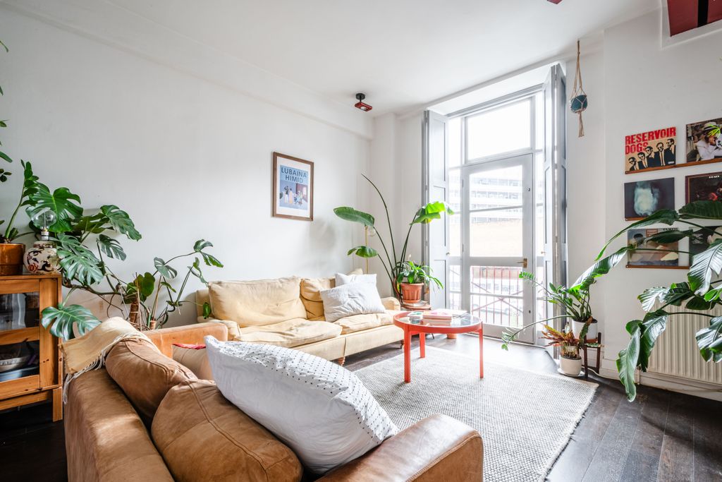 Property photo 2 of 11 2