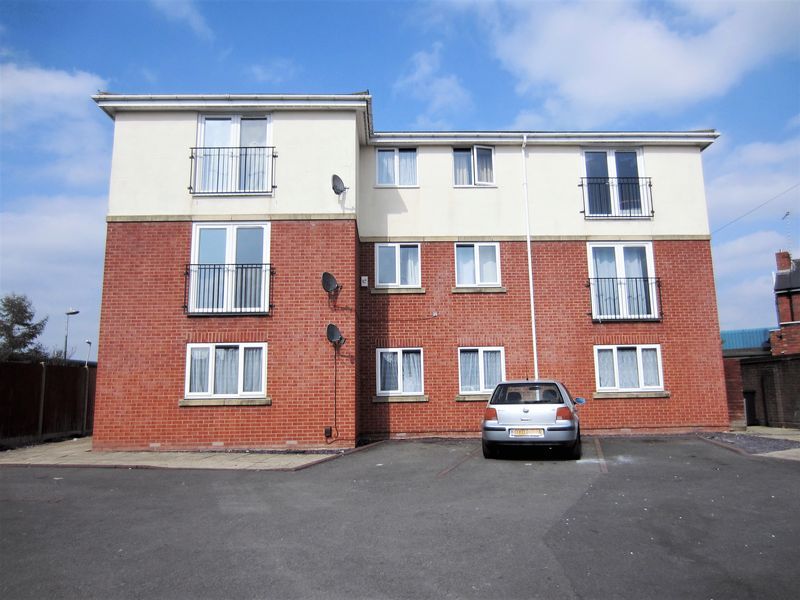 Property photo 1 of 8 Photo 9