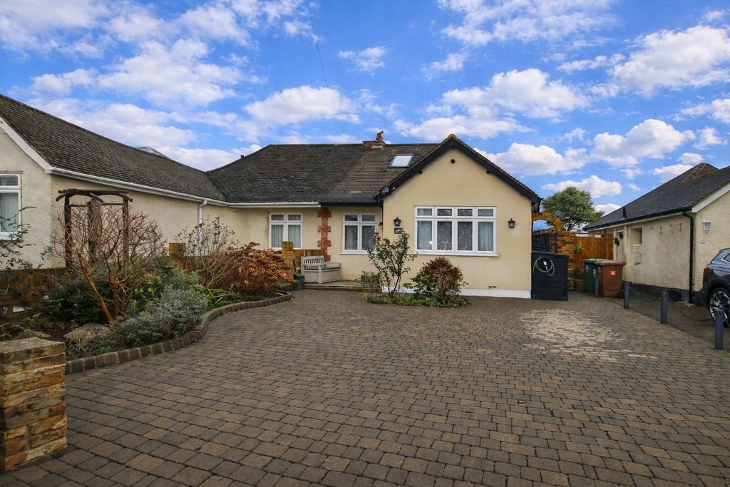 Property photo 1 of 20 Front