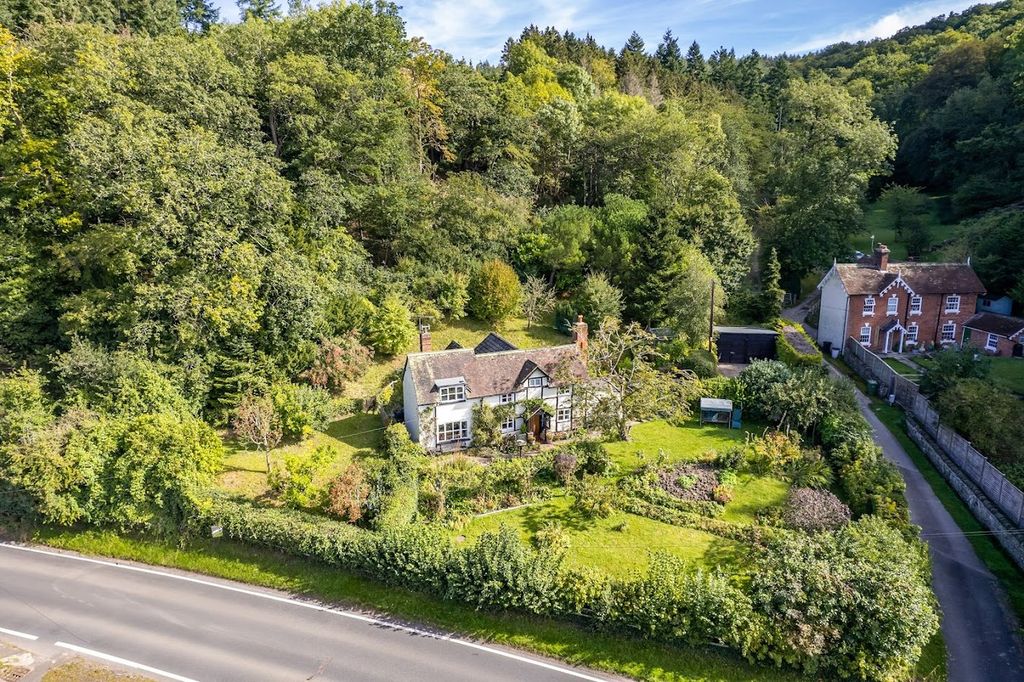 Property photo 2 of 30