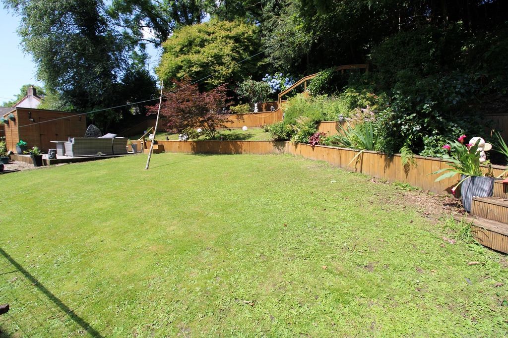 Property photo 3 of 31 Rear