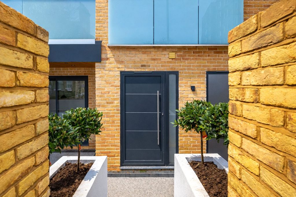 Property photo 3 of 26 Picture No. 31