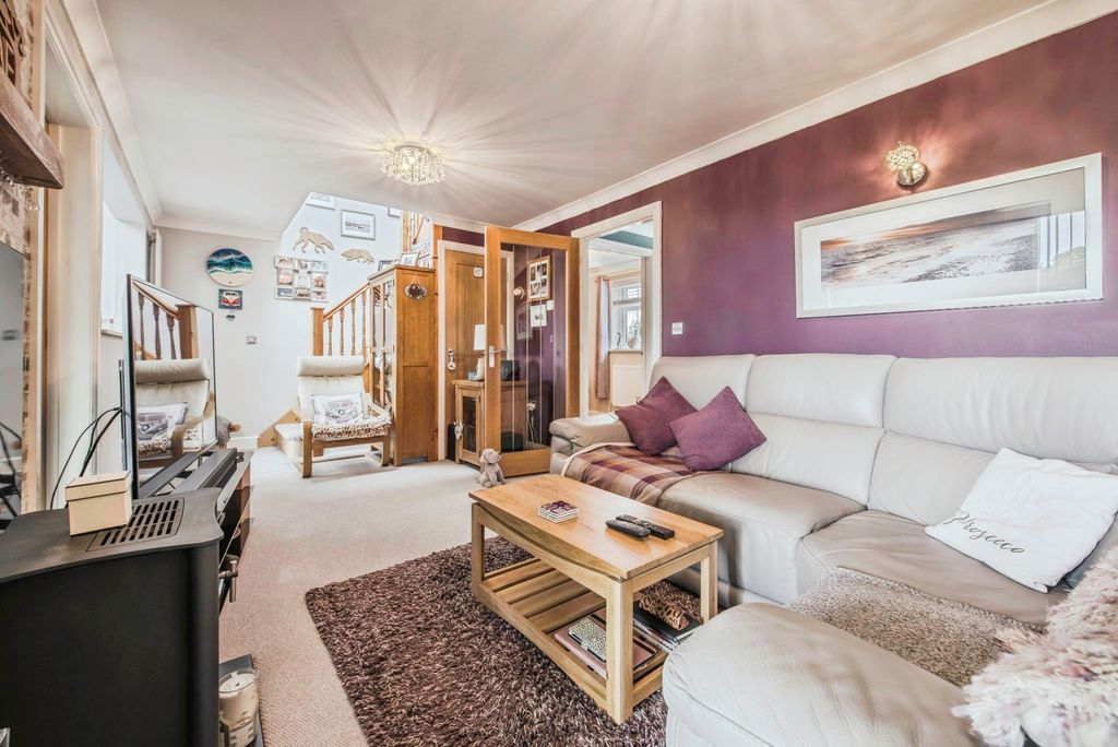 Property photo 2 of 27 Pbox-Img.Jpg