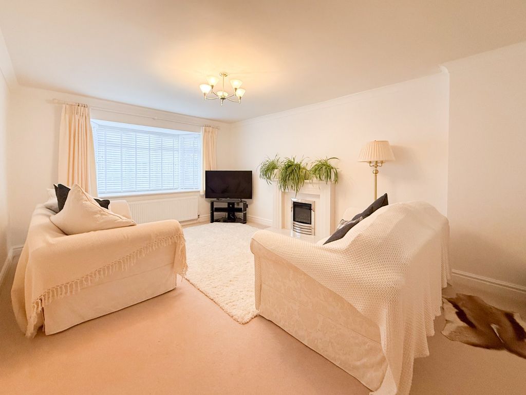 Property photo 3 of 18 Living Room 2