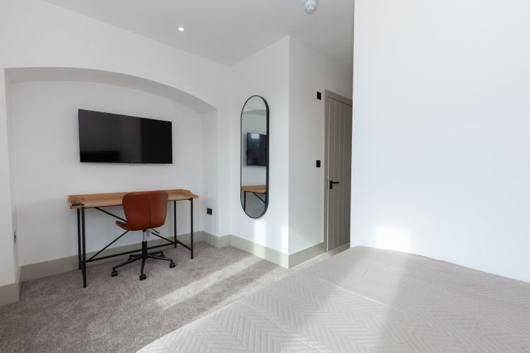 Property photo 2 of 3 237100
