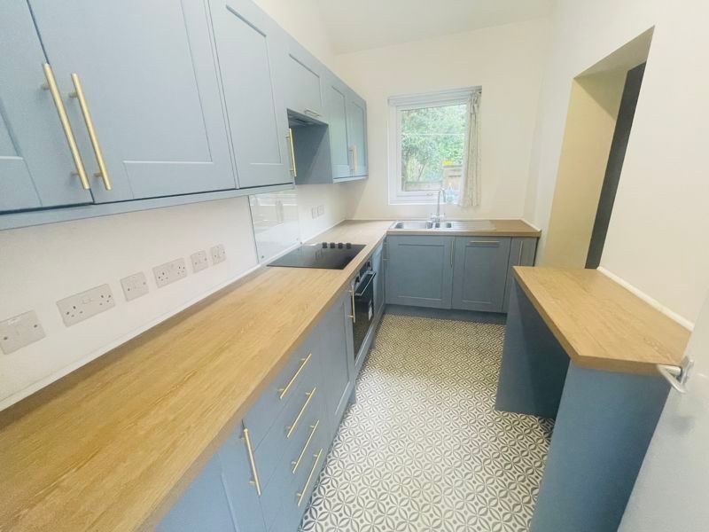 Property photo 2 of 8 Kitchen