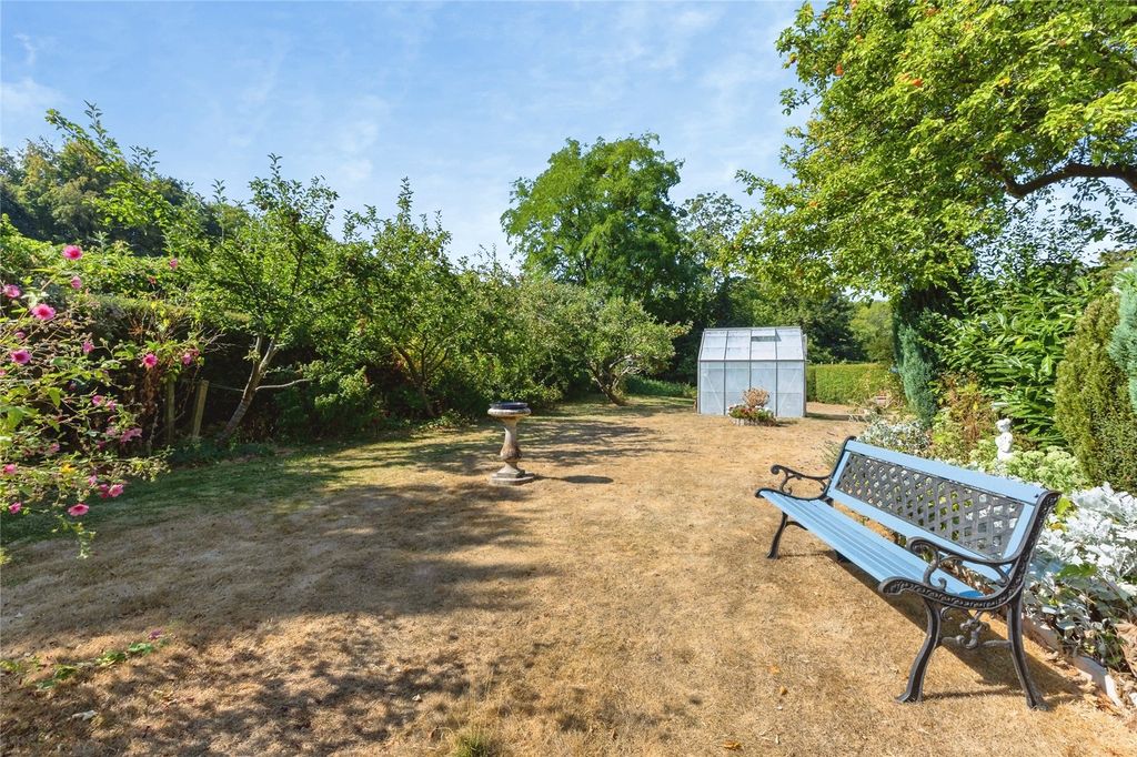 Property photo 3 of 19 Garden