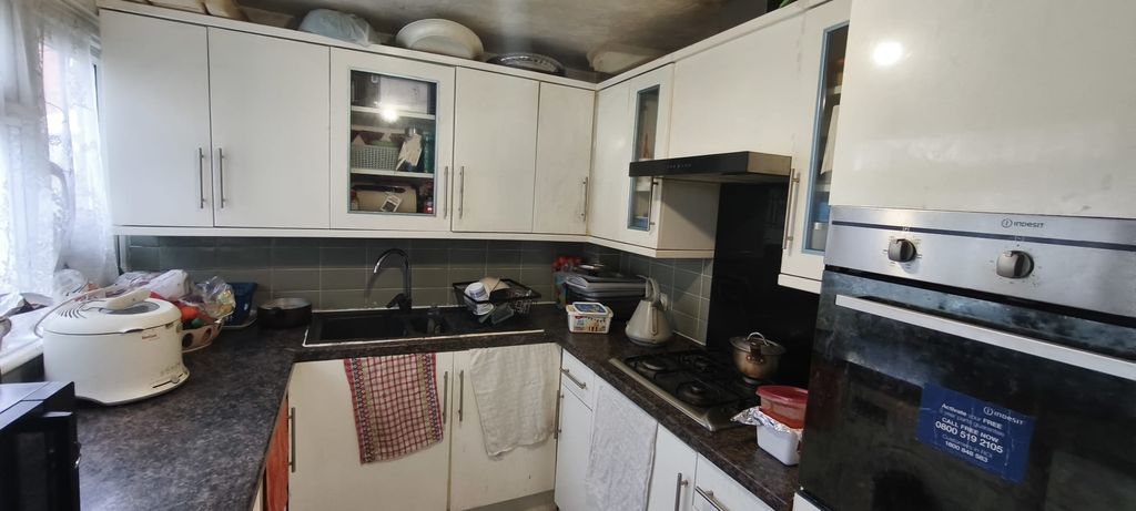 Property photo 1 of 25