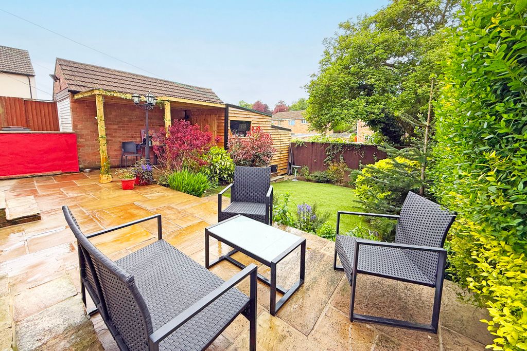 Property photo 2 of 17