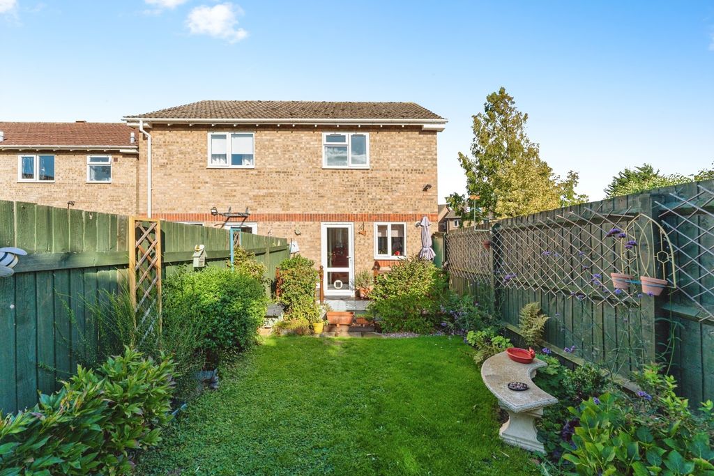 Property photo 3 of 16 Garden