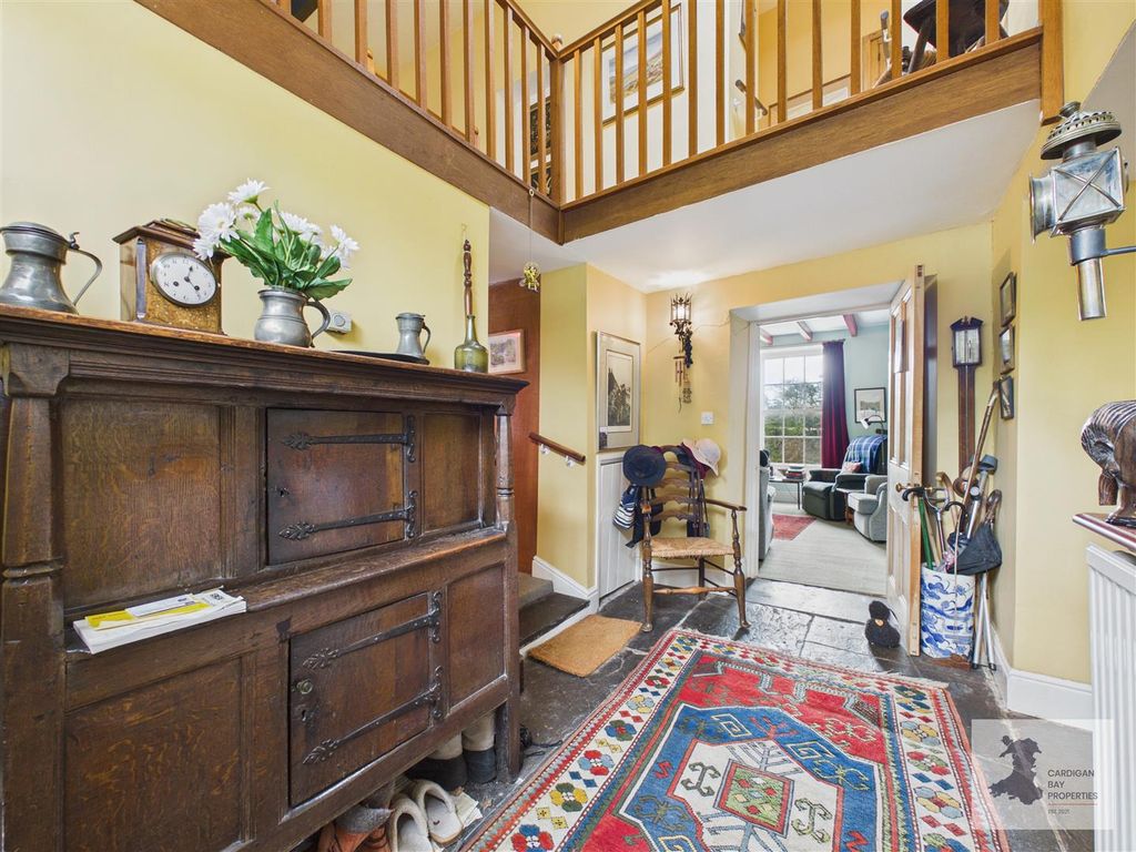 Property photo 3 of 38 Entrance Hallway