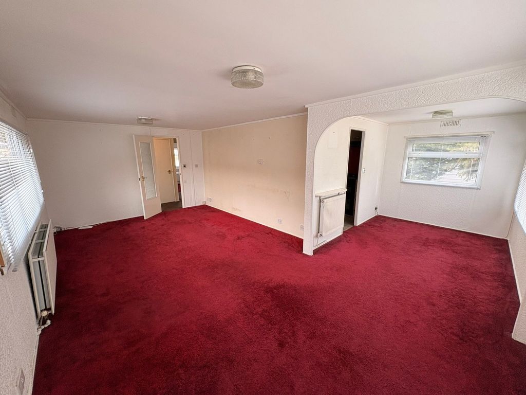 Property photo 2 of 13 5027603