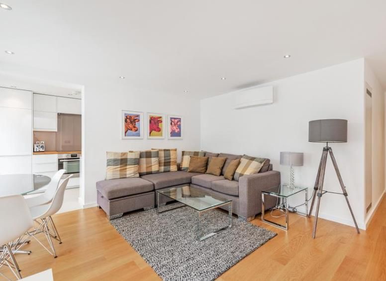 Property photo 1 of 6 47 Huntsworth Mews 1 11.02 .Png