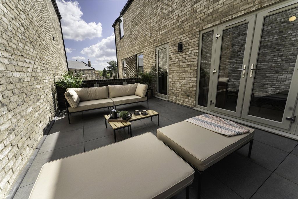 Property photo 3 of 22 Picture No. 27