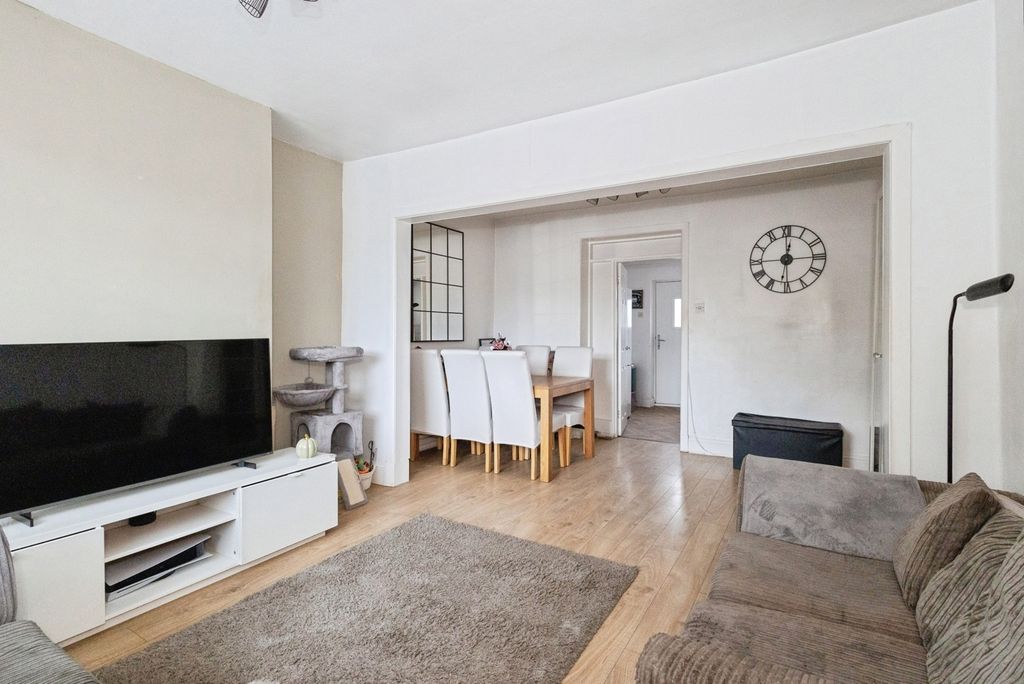 Property photo 1 of 23 Pbox-Img.Jpg