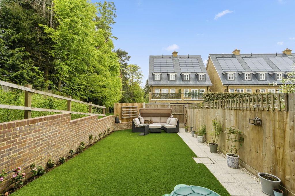 Property photo 3 of 18