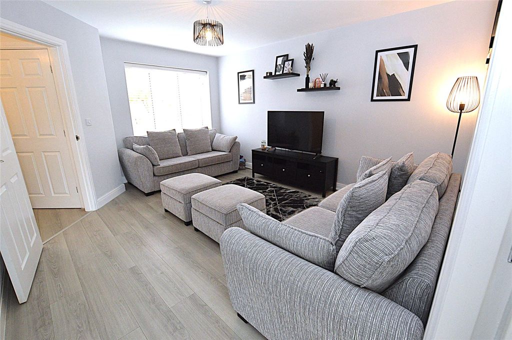 Property photo 3 of 16 Picture No. 03