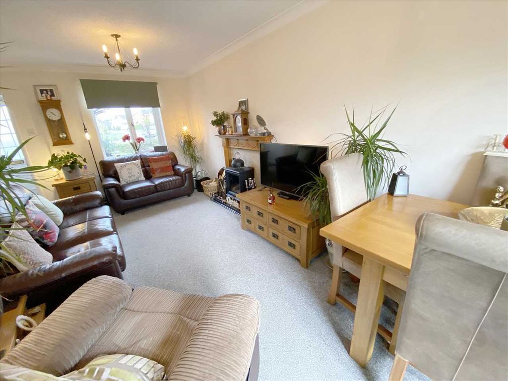 Property photo 3 of 10 Further Aspect: