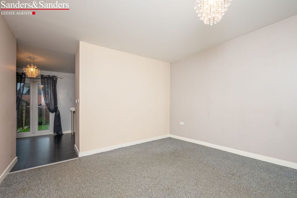 Property photo 3 of 19 Photograph 3