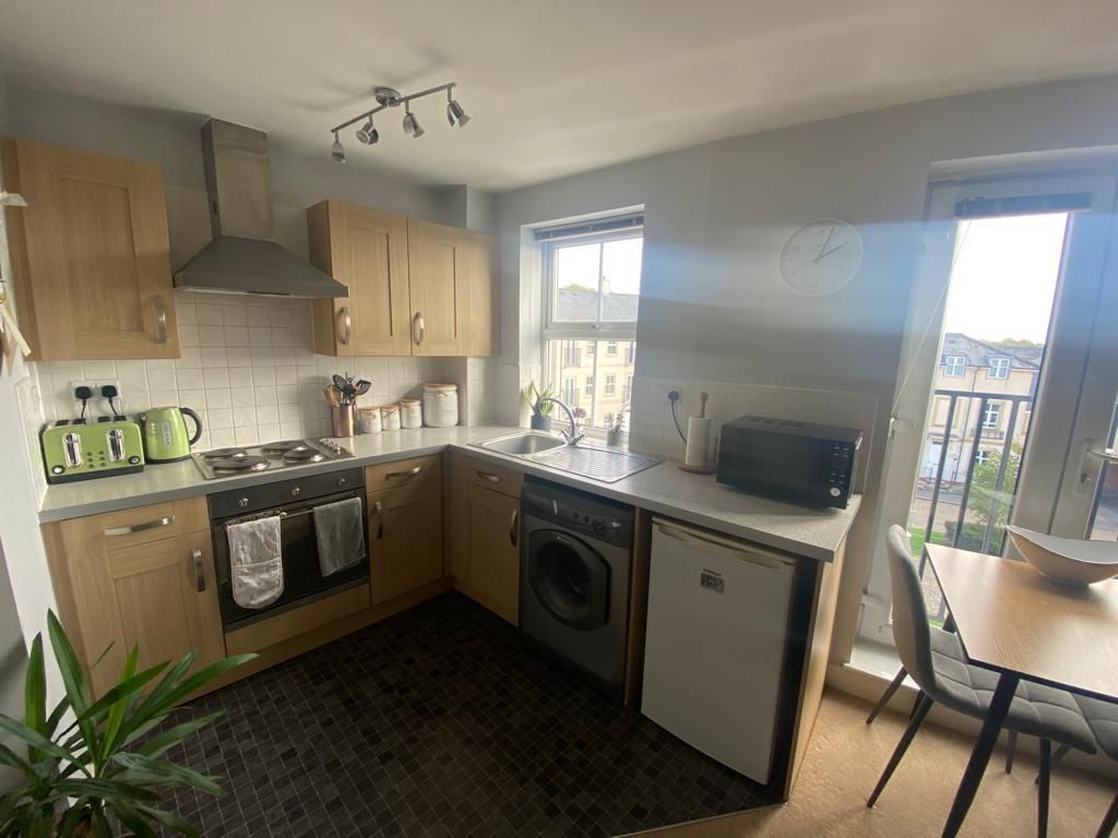 Property photo 3 of 6 Kitchen