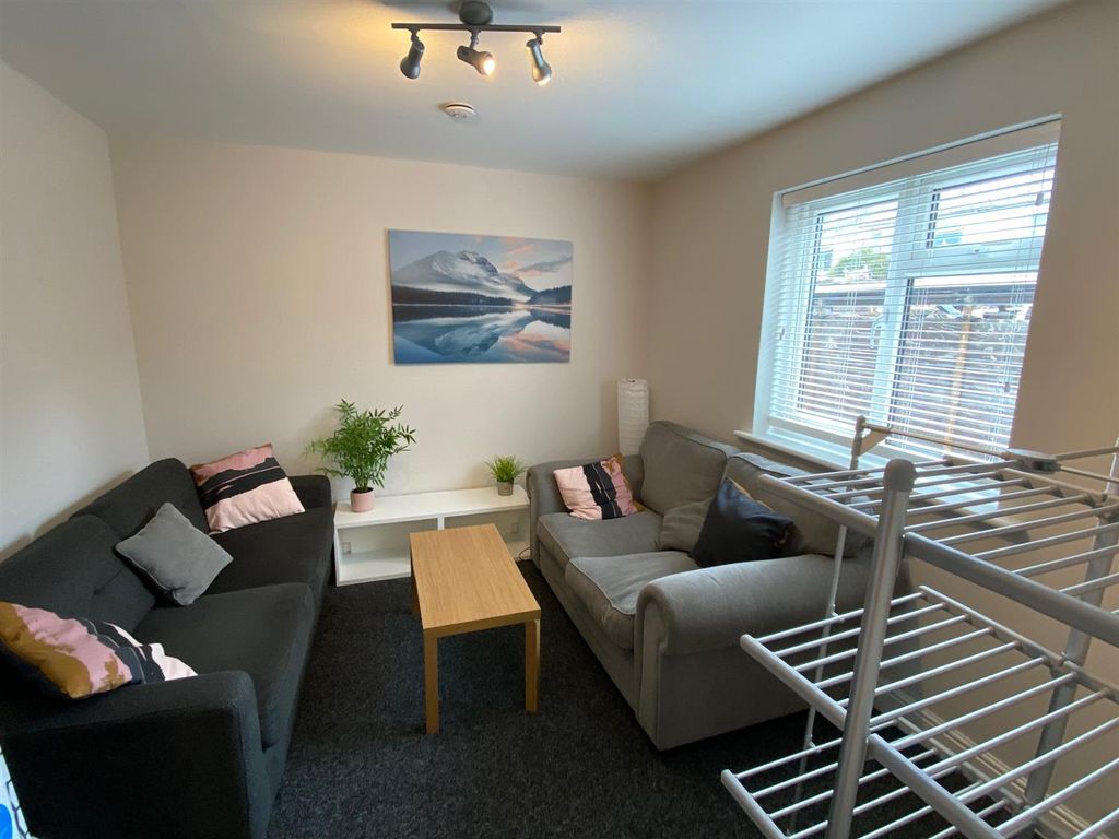 Property photo 2 of 11 Img_6273.Jpg