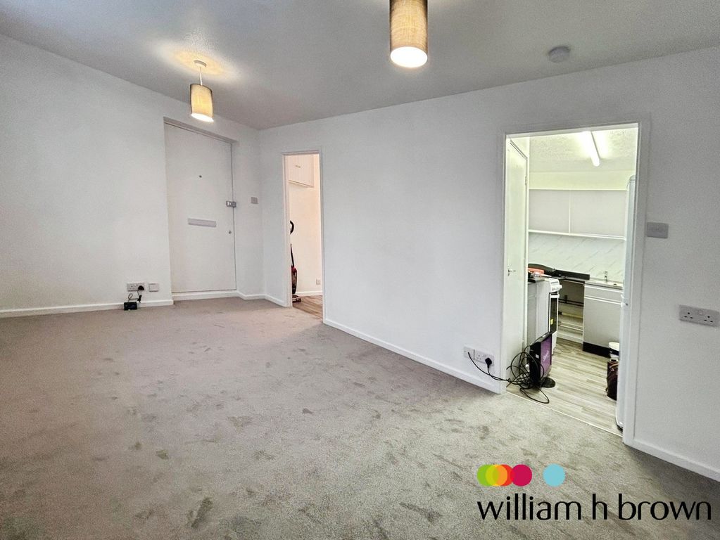 Property photo 2 of 8 Front