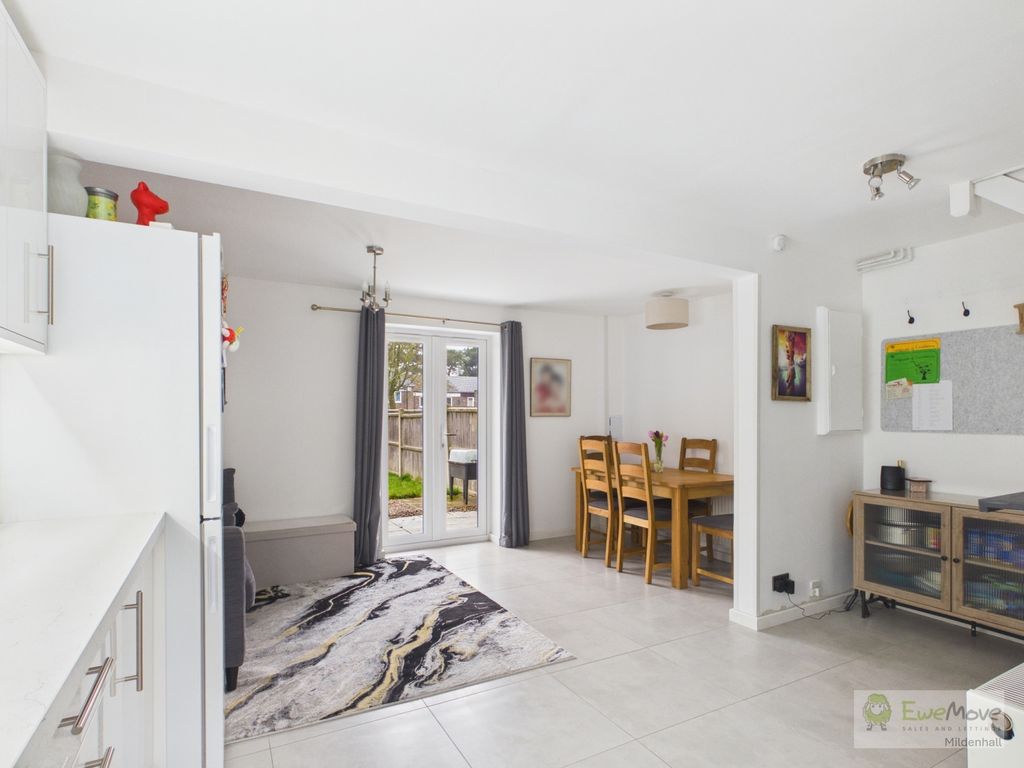 Property photo 2 of 19 Cam03603G0-Pr0055-Still003