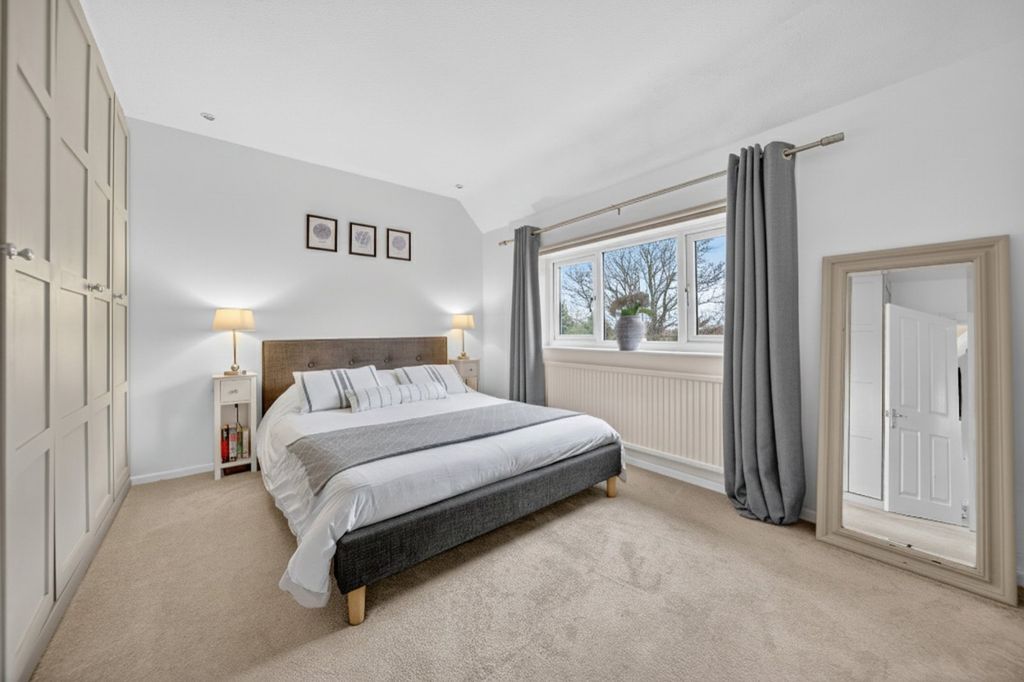 Property photo 3 of 26 Picture No. 45