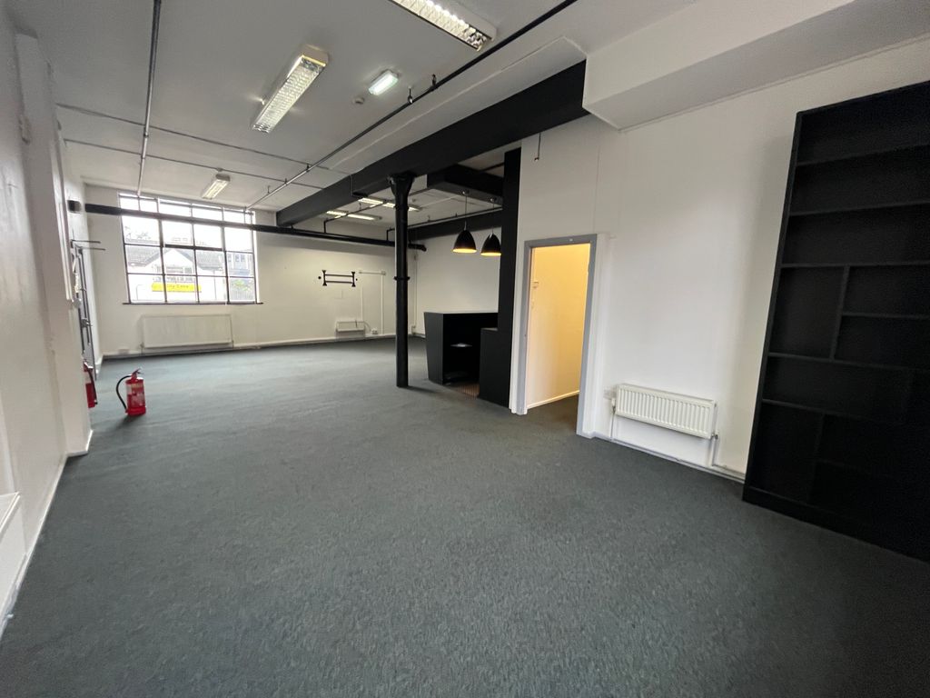 Property photo 3 of 5