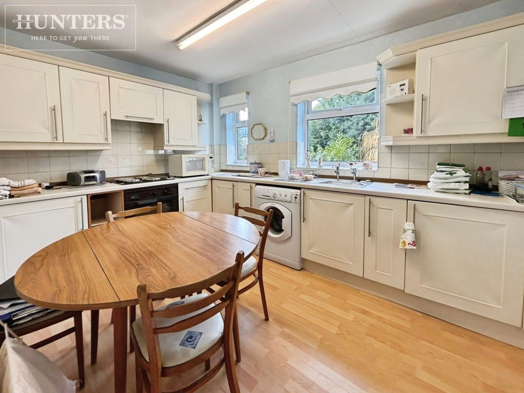 Property photo 3 of 11 Pbox-Img.Jpg