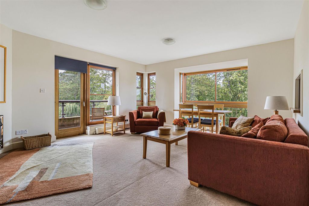 Property photo 2 of 17 13_90946.Jpg