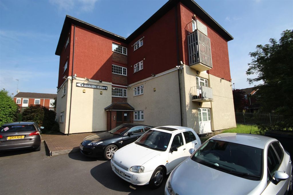 Property photo 1 of 8