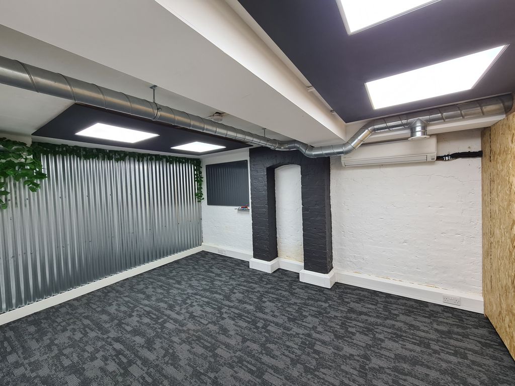 Property photo 1 of 3