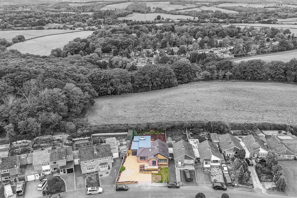 Property photo 2 of 33