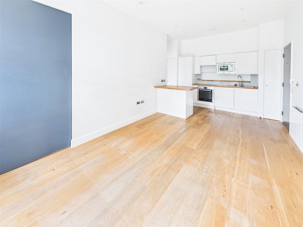 Property photo 3 of 9 Picture No. 05