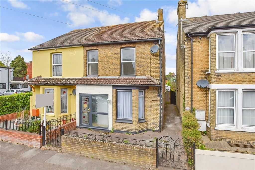 Property photo 1 of 16 External (Web)