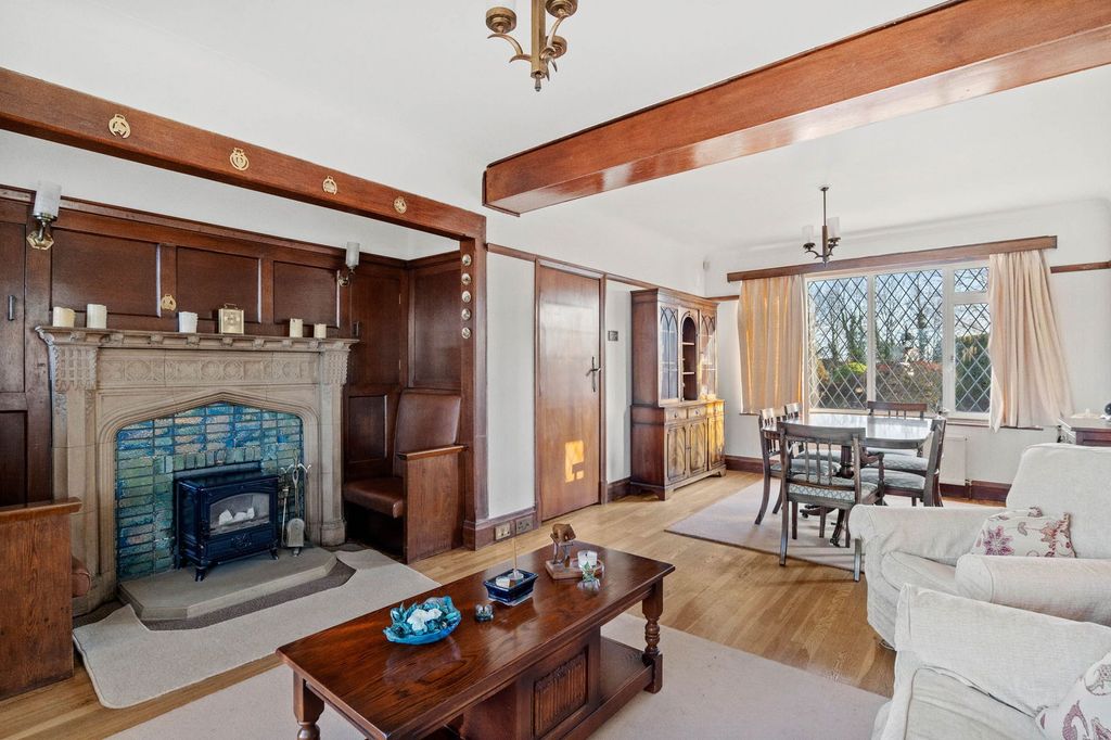 Property photo 3 of 27