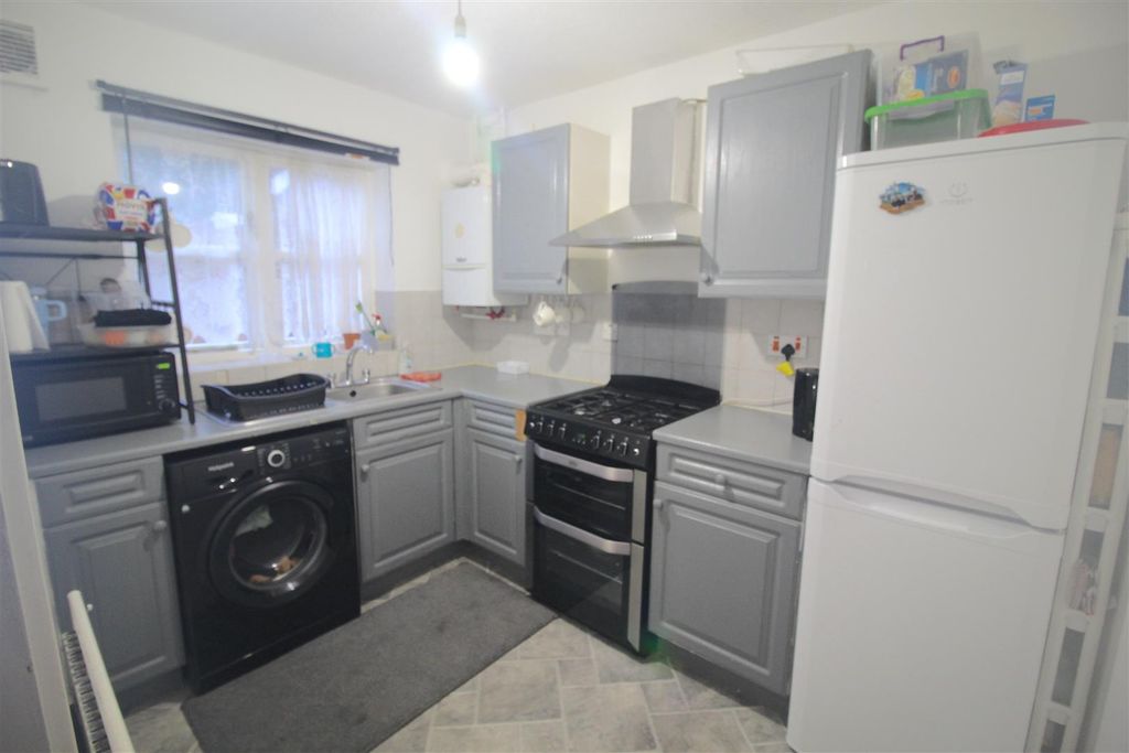 Property photo 3 of 13 Kitchen