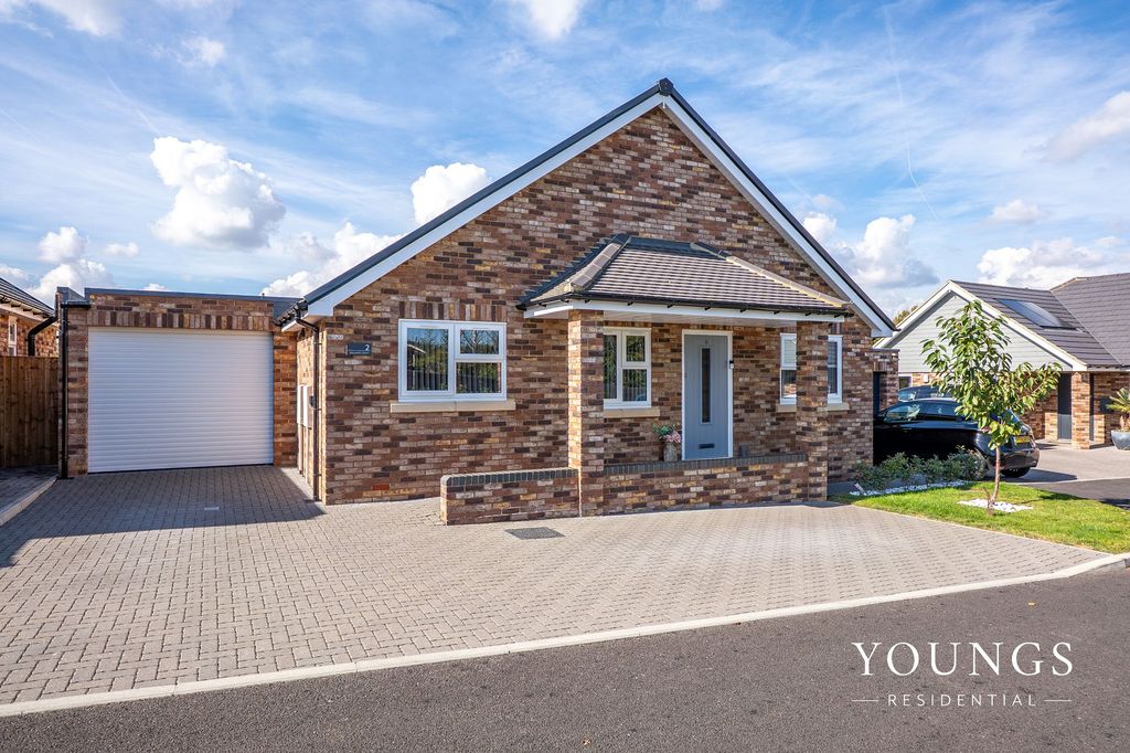 Property photo 1 of 21