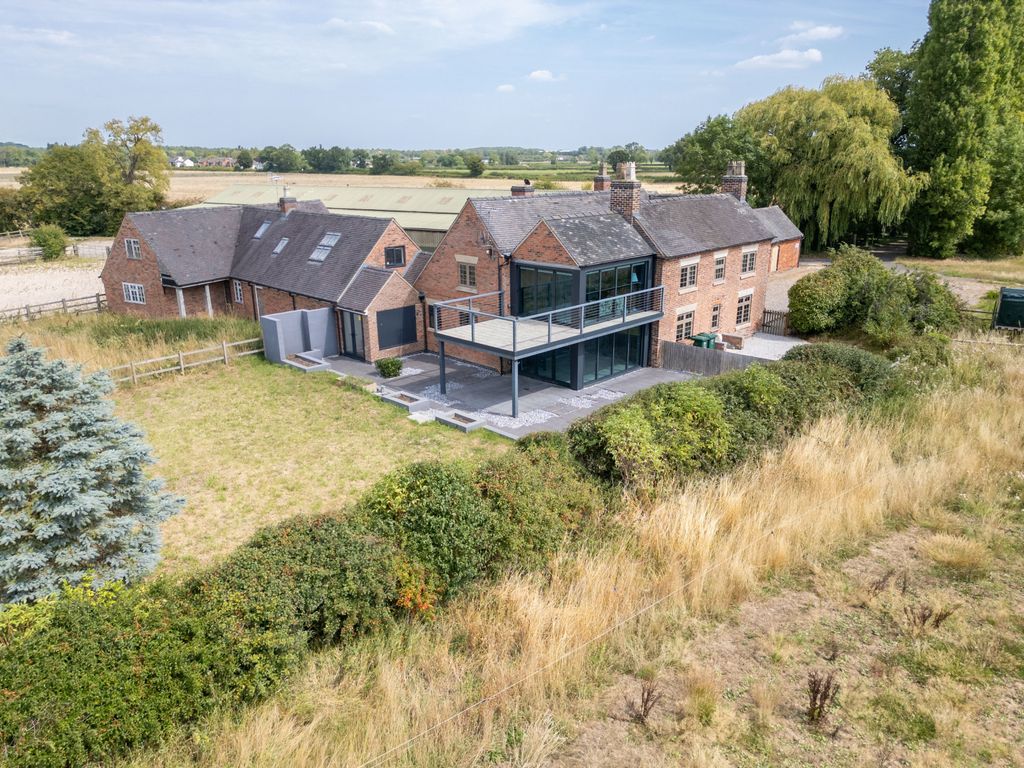 Property photo 2 of 13 Sweetholme Farm