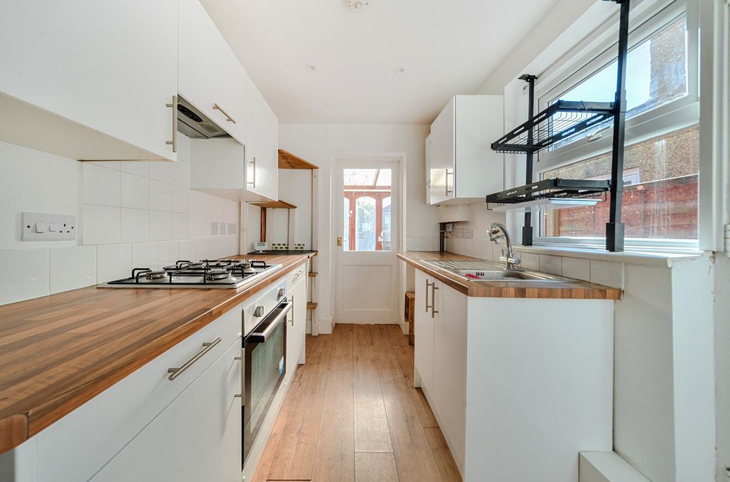 Property photo 2 of 14 1449387-1-69Eb2Db...