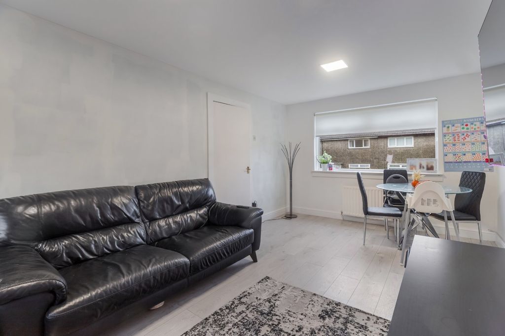 Property photo 2 of 17 Picture No. 07