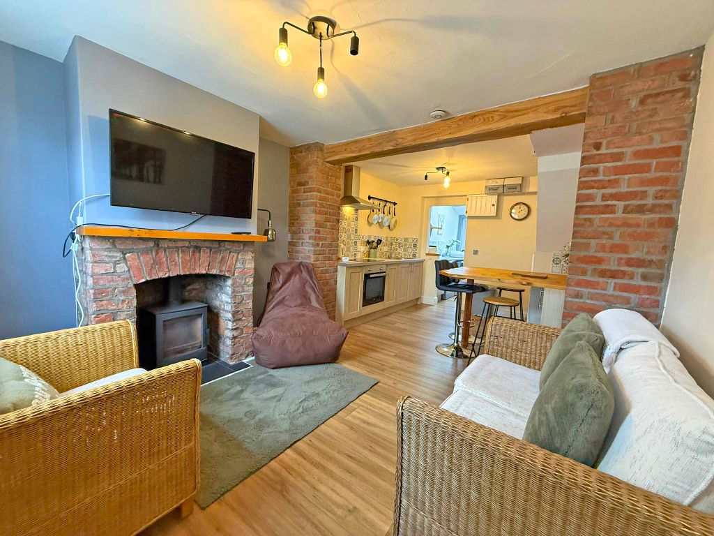 Property photo 2 of 13 Img_2336