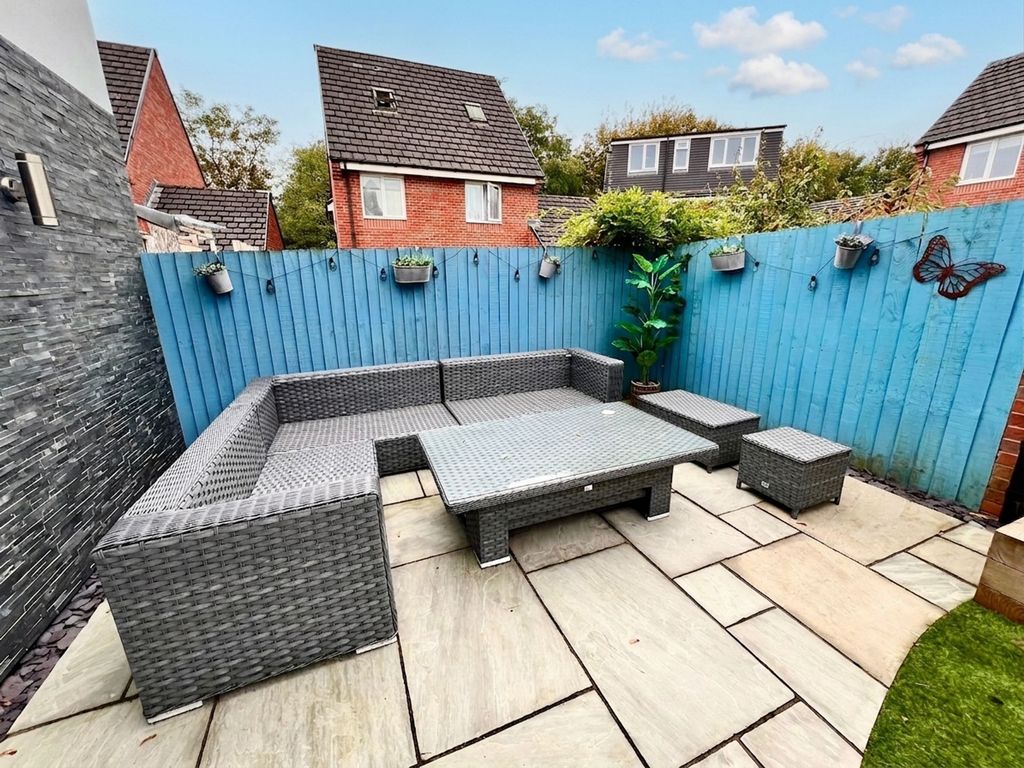 Property photo 2 of 16