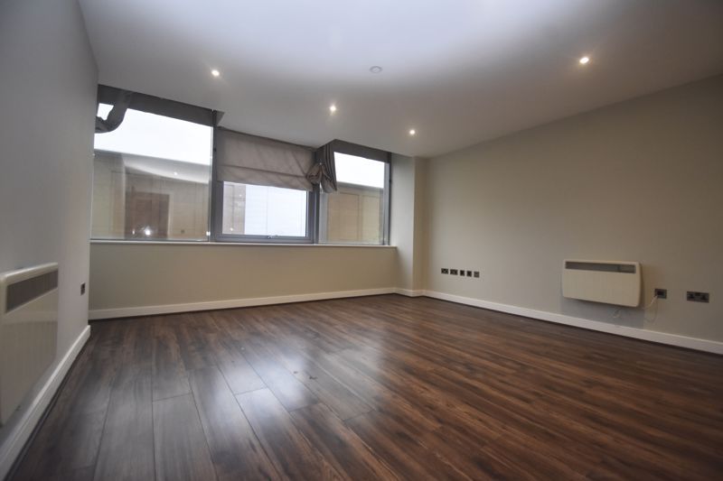 Property photo 2 of 7 Photo 6