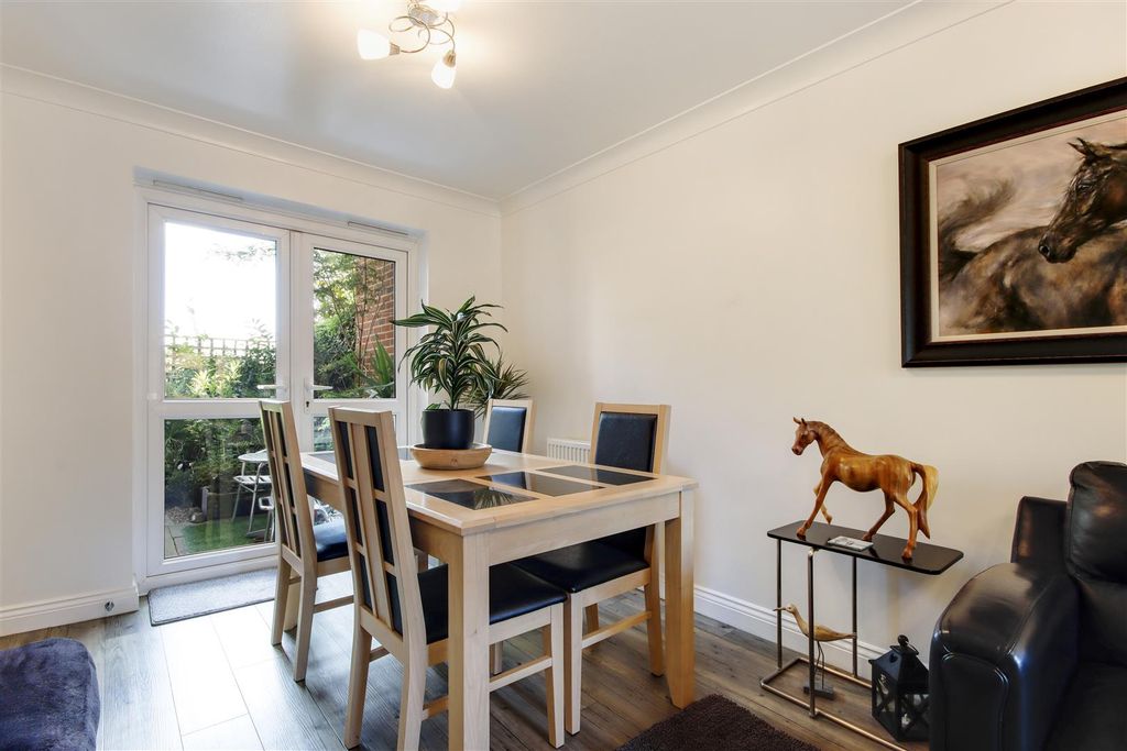 Property photo 3 of 19