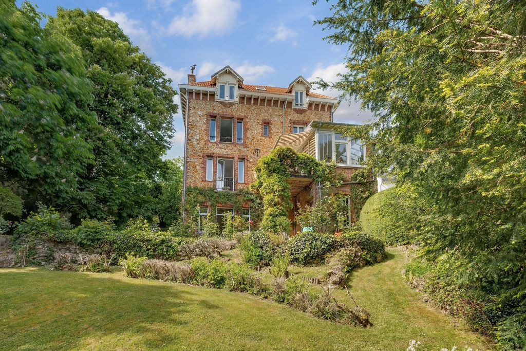Property photo 1 of 21