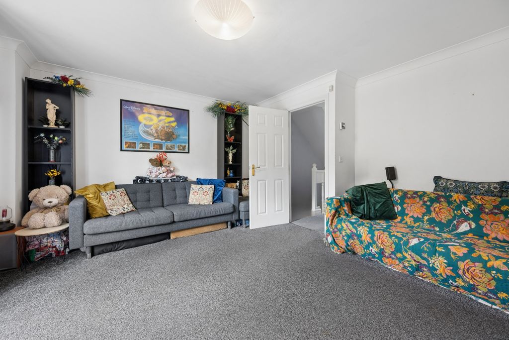 Property photo 2 of 21 5330292