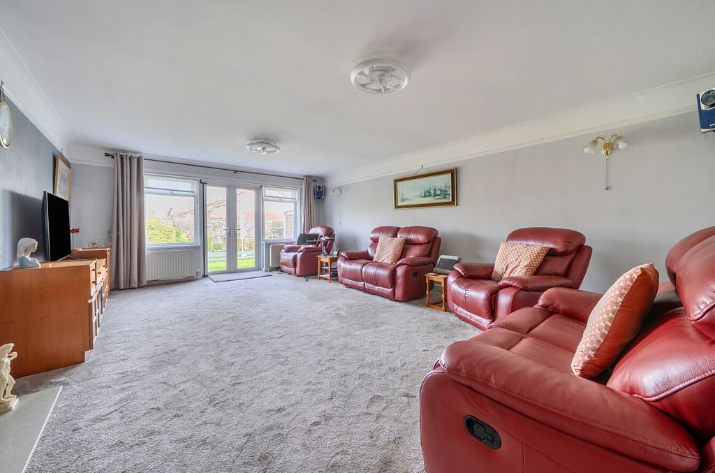 Property photo 2 of 18 1431141-9-69Bd453...