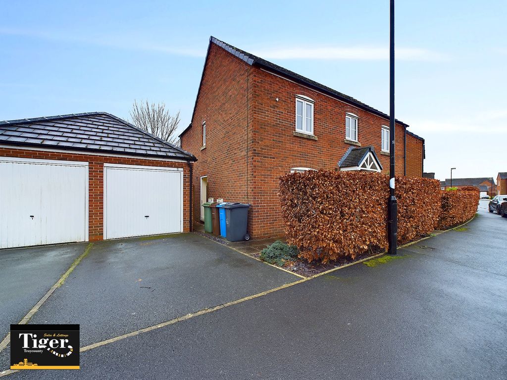 Property photo 2 of 24 Cam02176G0-Pr0441-Still024